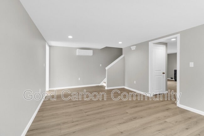 Building Photo - 48 Water St