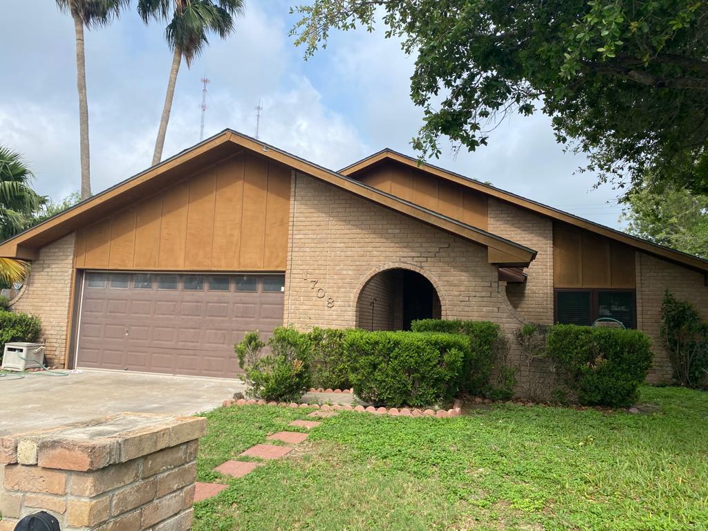 Front - 1708 Goldcrest Ave