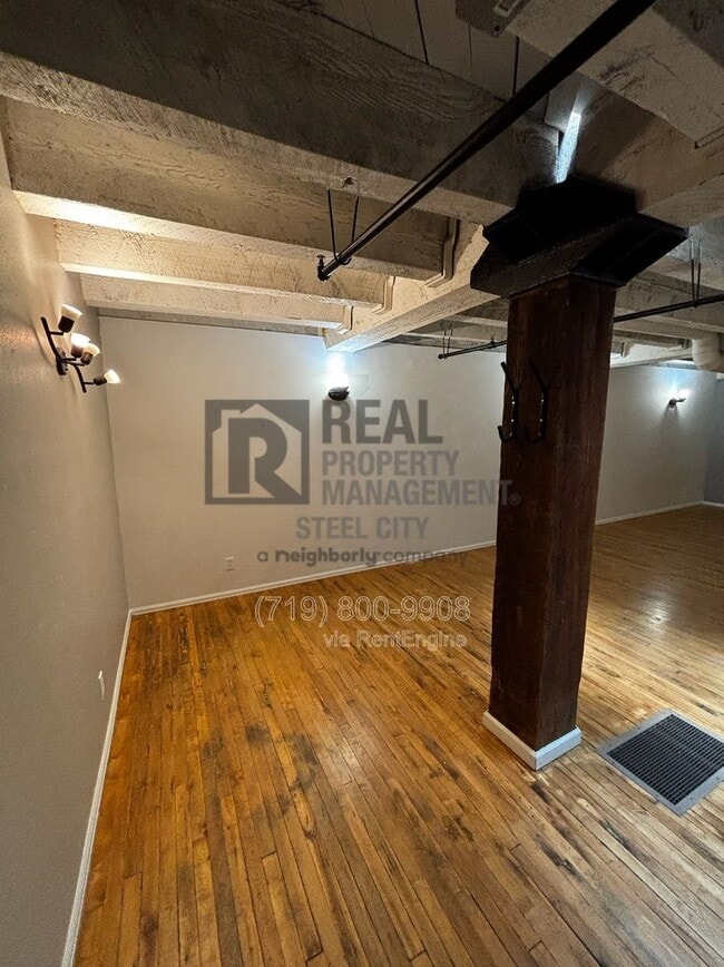 Building Photo - 201 Lamkin St