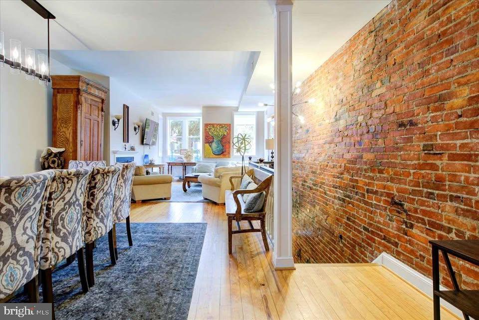 Foto principal - 1118 F St NE