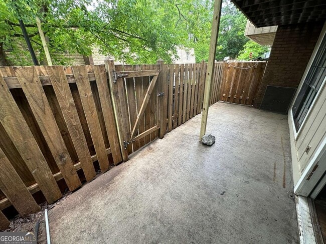 Building Photo - 6427 Woodstone Ter