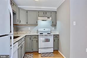 Foto del edificio - 134 Oak Tree Ln