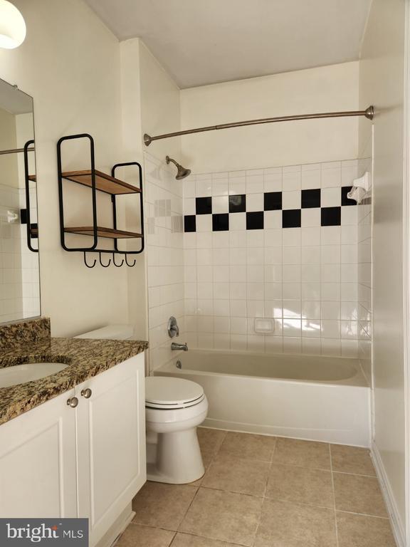 Foto del edificio - 9490 Virginia Center Blvd