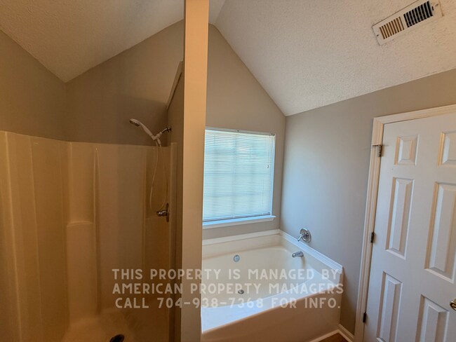 Foto del edificio - 372 Havenbrook Way NW