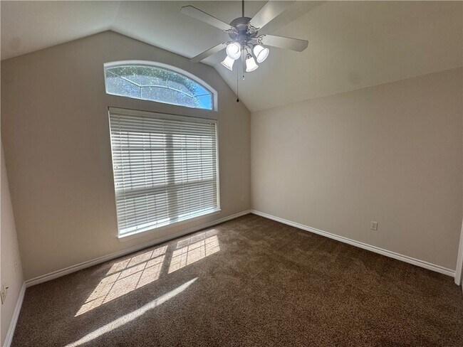 Foto del edificio - 205 Rugen Ln