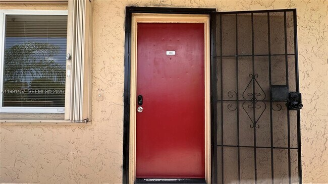 Foto del edificio - 8401 SW 107th Ave