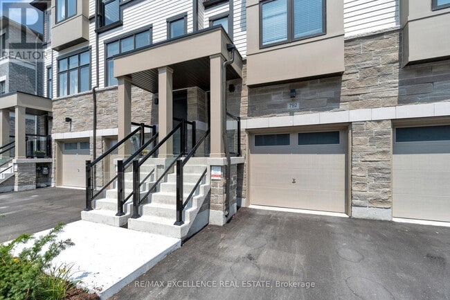 Building Photo - 792 Kootenay Path