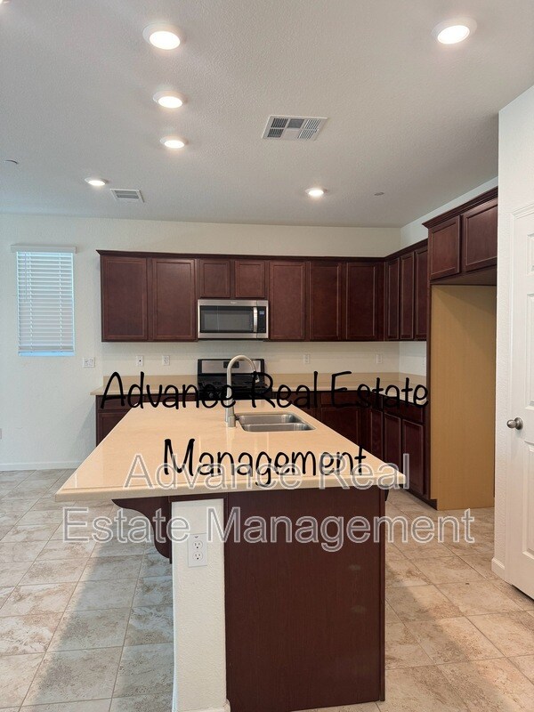 Foto del edificio - 8862 Sheldon Terrace Ln
