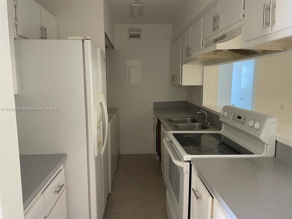 4467 Treehouse Ln Unit D, Tamarac, FL 33319 Condo for Rent in Tamarac