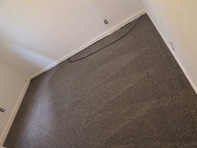 Building Photo - 403 Ormsby Ave