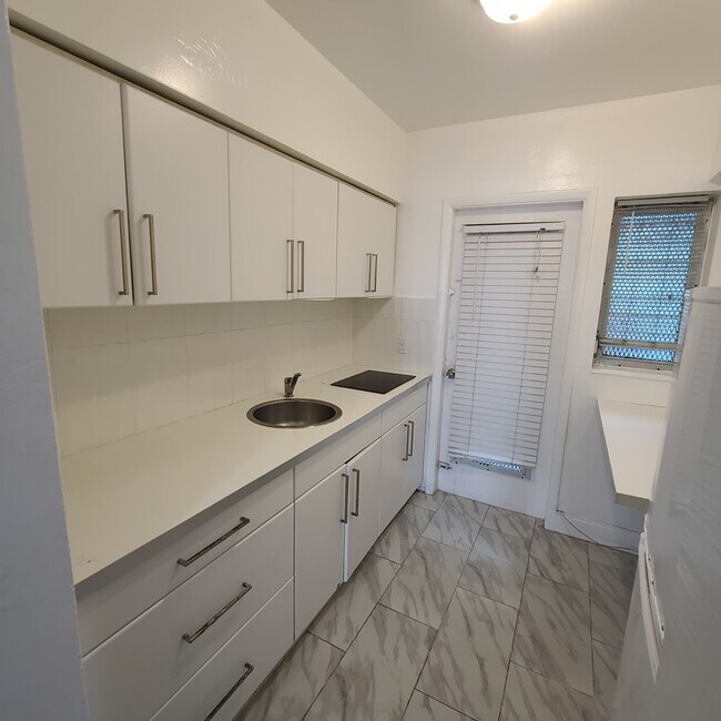 Foto del edificio - 640 8th St