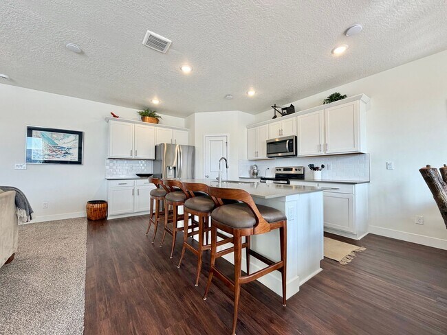 Foto del edificio - 7239 Woods Rose Dr