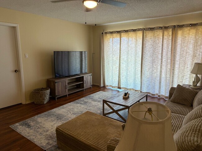 Foto del edificio - 8513 Dominican Ct