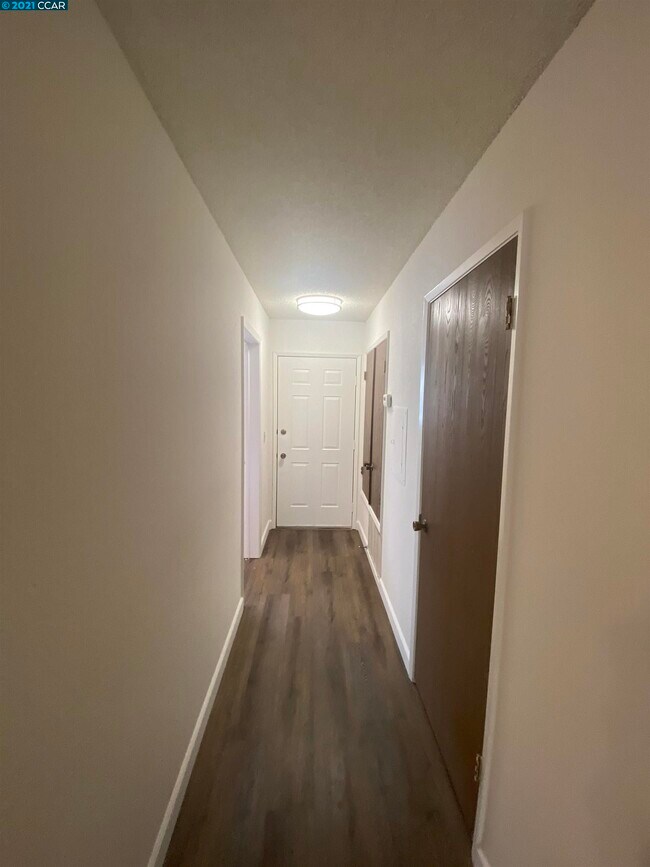 Foto del edificio - 2636 Jones Rd