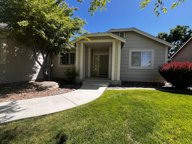 Building Photo - Must See! 3/2/3 Home in Minden, Winhaven n...