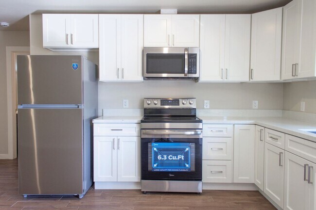 Foto del edificio - 88 Bayview Ave