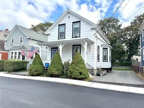 Building Photo - 7 Congdon Ave