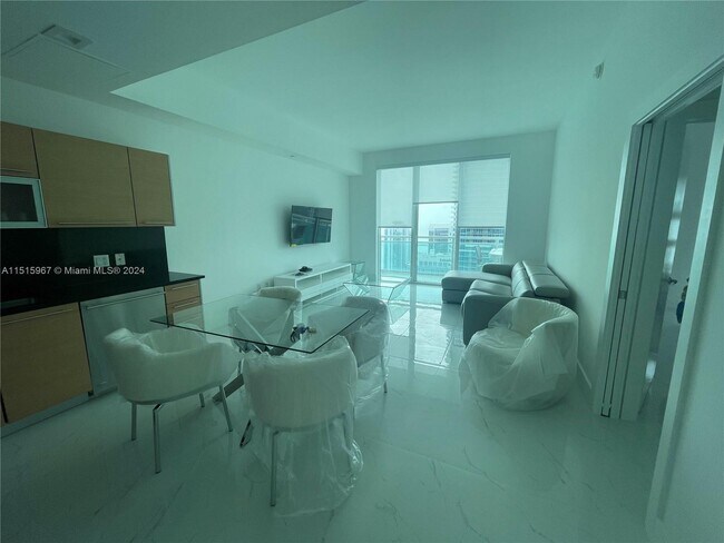 Foto del edificio - 950 Brickell Bay Dr