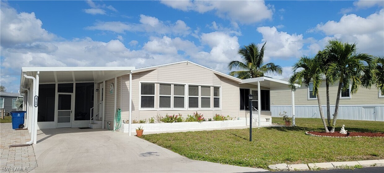 Primary Photo - 4700 Tahiti Dr