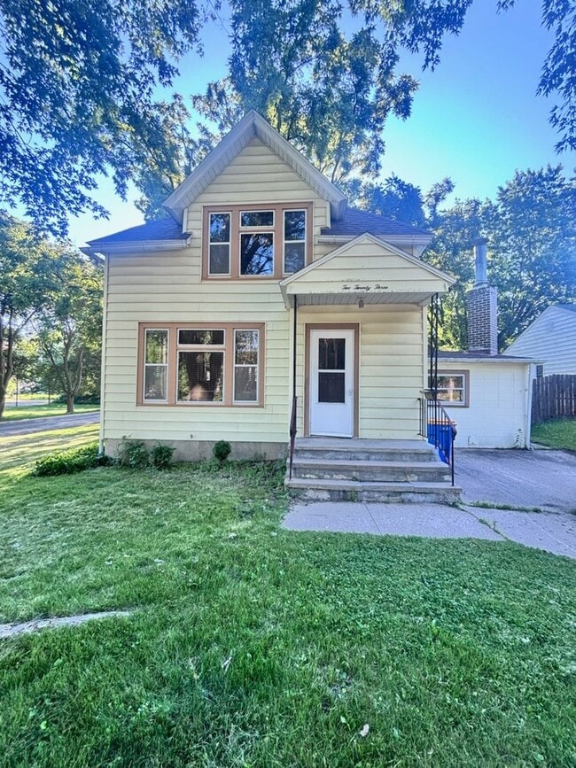 Building Photo - 223 Highland Ave