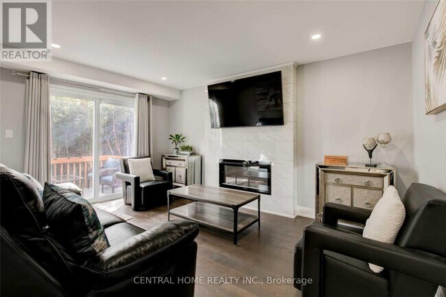 Building Photo - 72 Eastman Crescent