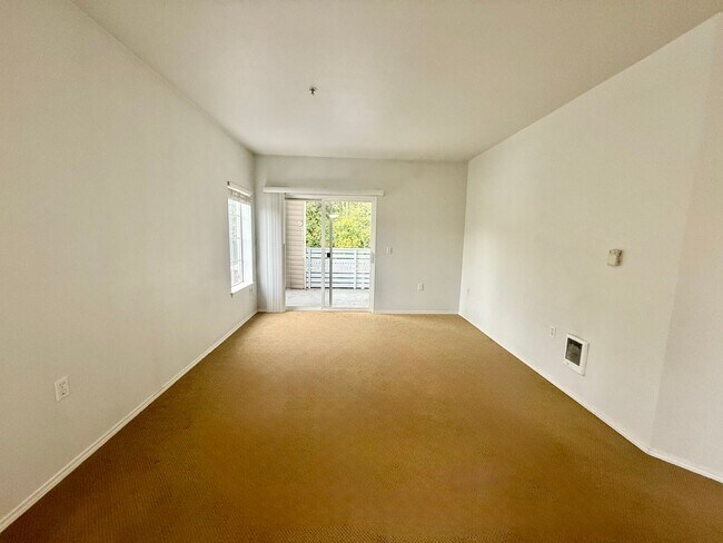 Photo - Bokara By The Lake Condo - Renton