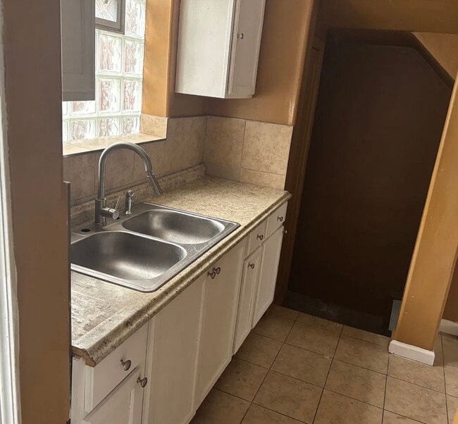 Foto del edificio - 3 bedroom bungalow~~