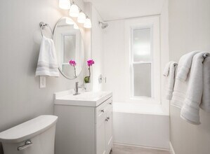 Building Photo - 95 Green Hill Pky