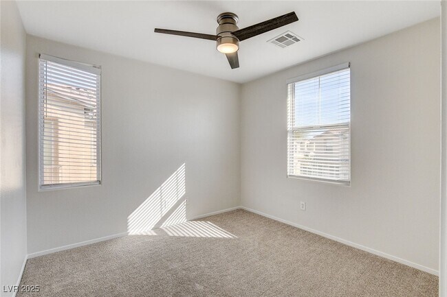 Building Photo - 5994 Secret Island Dr