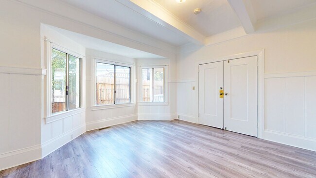 Building Photo - 1446 1st Ave