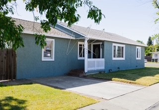 Building Photo - 1742 Huston St