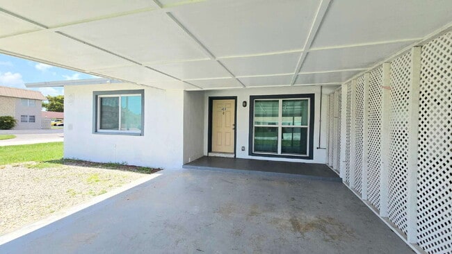 Building Photo - 603 SE 46th Ter