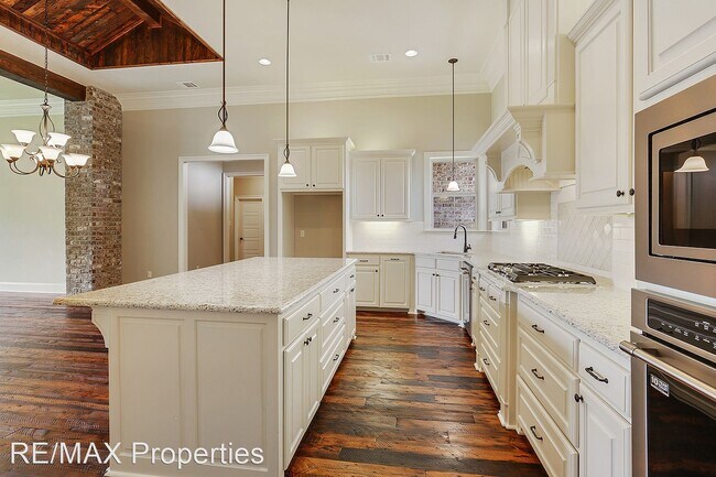 Foto del edificio - 4 br, 3 bath House - 41035 Talonwood Dr. L...