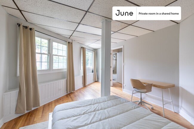 Foto del edificio - Room in Shared 4 bed/2 bath home