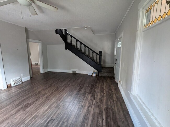 Foto del edificio - Ward 42 - 7th Ave Duplex