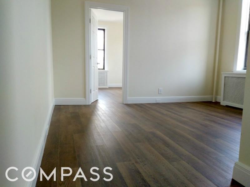 Foto principal - 12010 Rockaway Beach Blvd