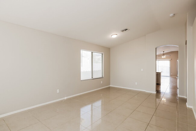 Foto del edificio - 3718 W Burgess Ln