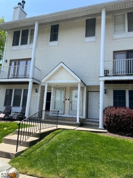 Building Photo - 23 Amherst Ct