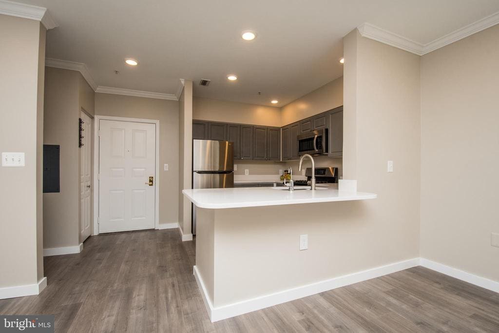 2204 Westcourt Ln Unit 118, Herndon, VA 20170 Room for Rent in