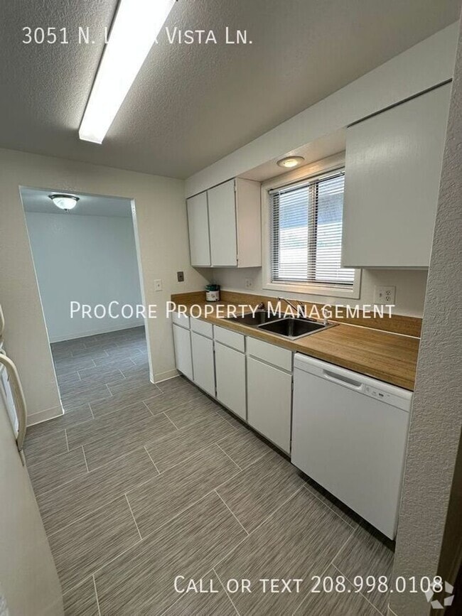 Building Photo - 3051 N Linda Vista Ln