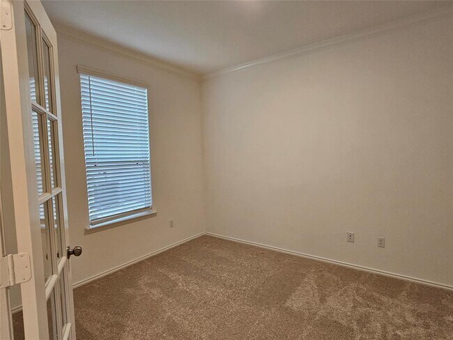 Building Photo - 1629 Brimhurst Dr