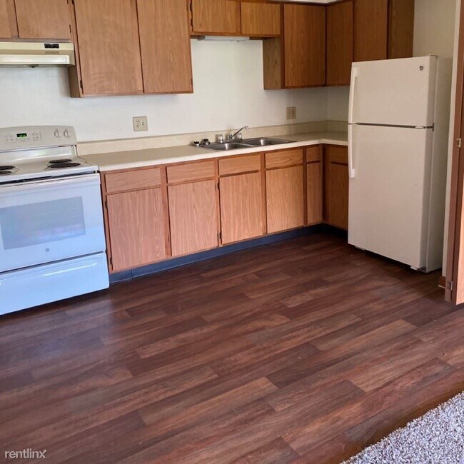 Building Photo - 2 br, 1 bath Apartment - Oakview Apartments