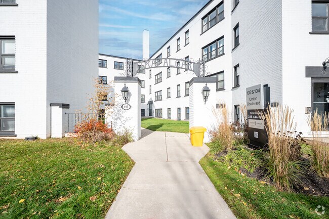 Entrée - Trafalgar Apartments