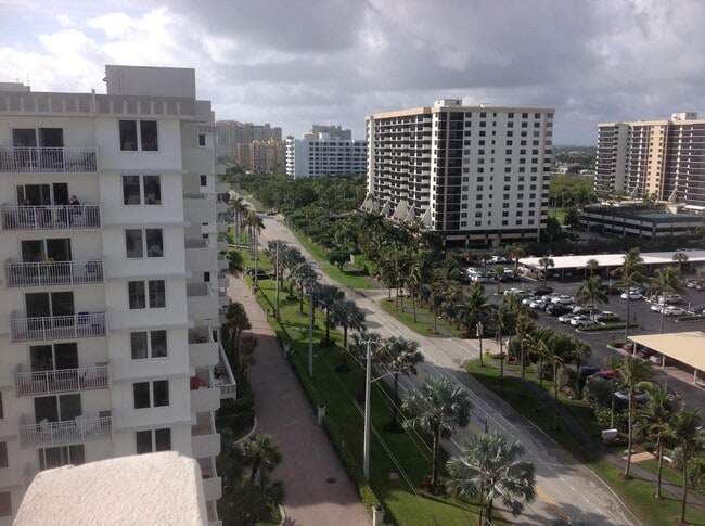 Building Photo - 3215 S Ocean Blvd