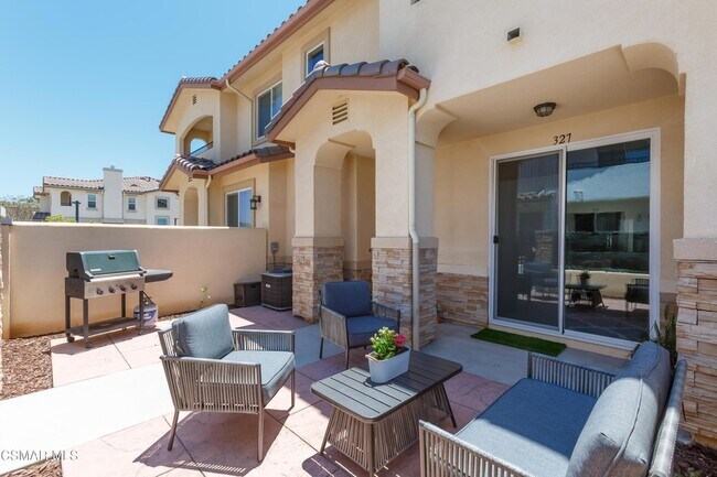 Foto del edificio - 327 Newbury Vista Ln