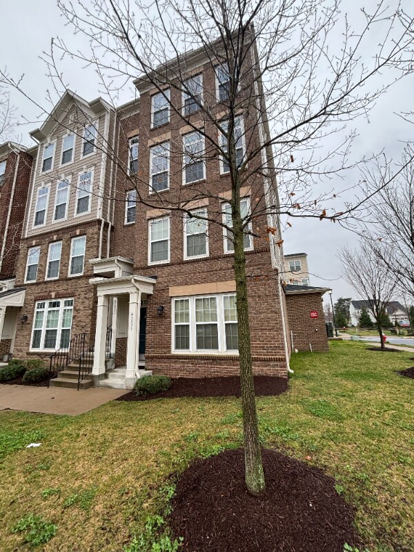 Foto del edificio - 43531 Helmsdale Terrace