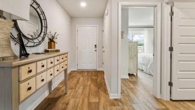 Building Photo - 2551 Arbordale Lp