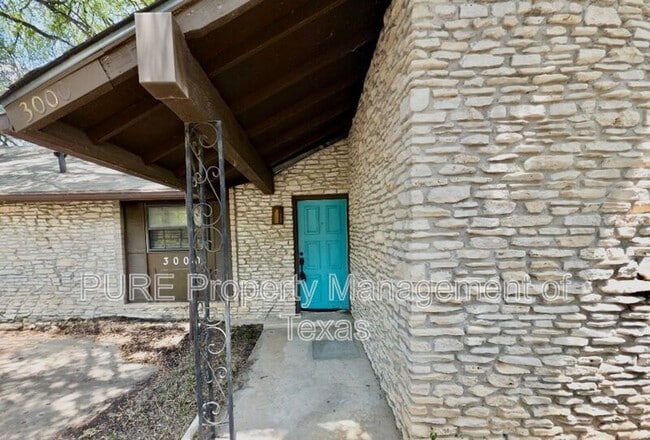 Building Photo - 3000 Lakeside Dr