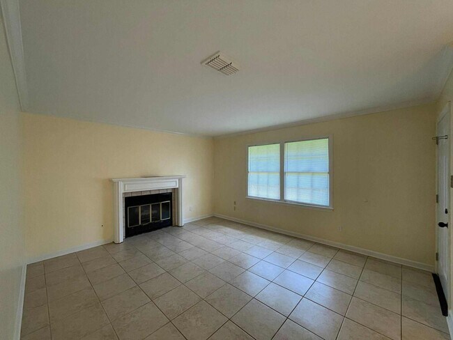 Foto del edificio - 7 Minutes to Barksdale AFB