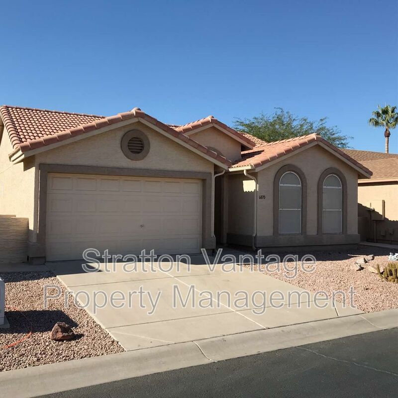 Primary Photo - 6870 S Oakmont Dr